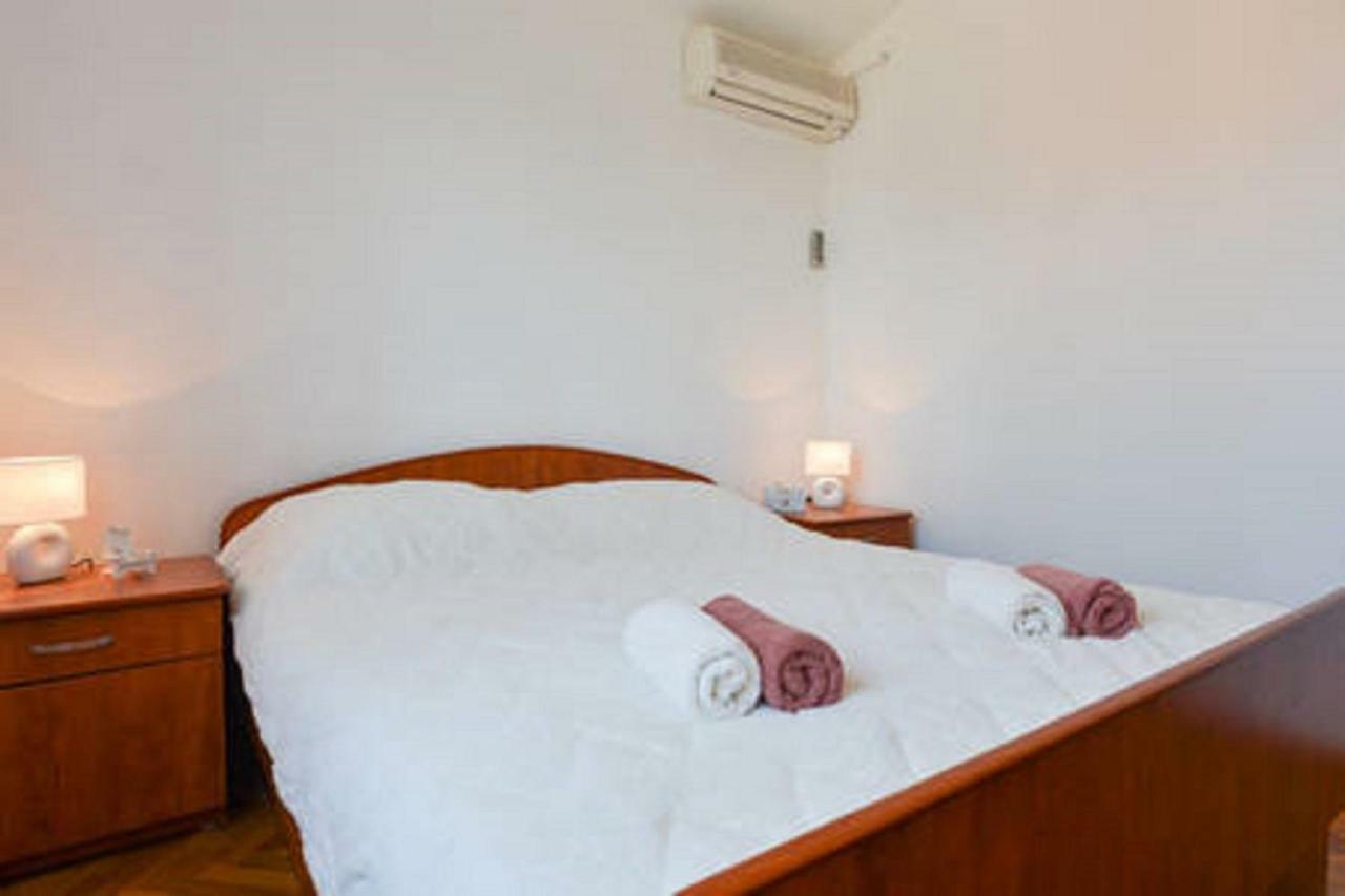 Apartments Pero Zapuntel Екстер'єр фото